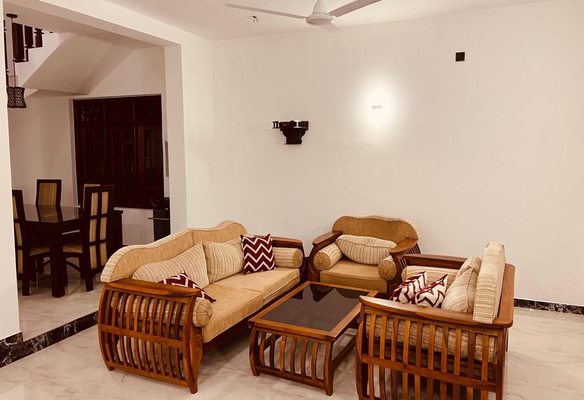 Ahasna Airport Villa Негомбо Экстерьер фото
